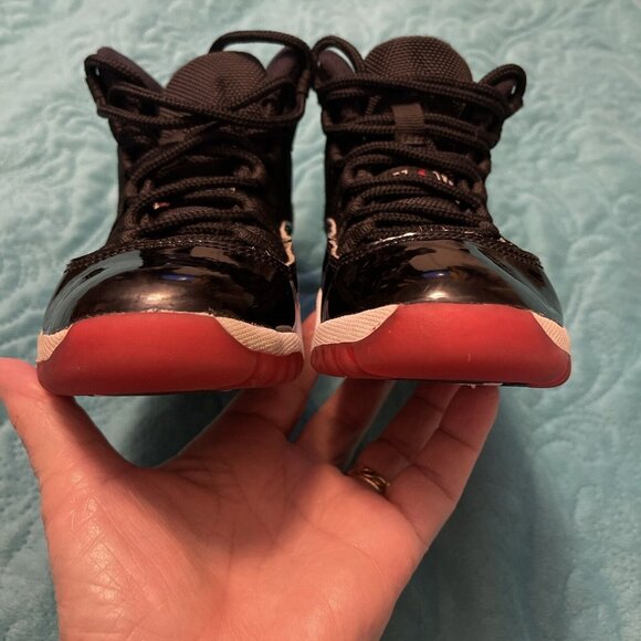 Size 13C (PS) Jordan 11 Retro 2019 Bred Pre Owned Black & White Children’s Shoes - Picture 11 of 14